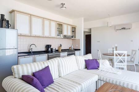Joya Cyprus Mermaid Penthouse Apartment Agios Amvrosios  Экстерьер фото
